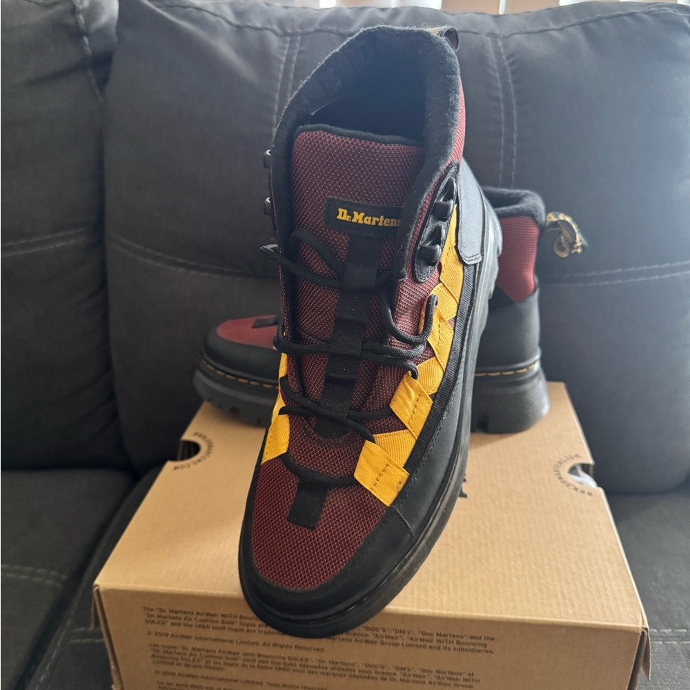 Dr Martens boury warmwair casual boots.